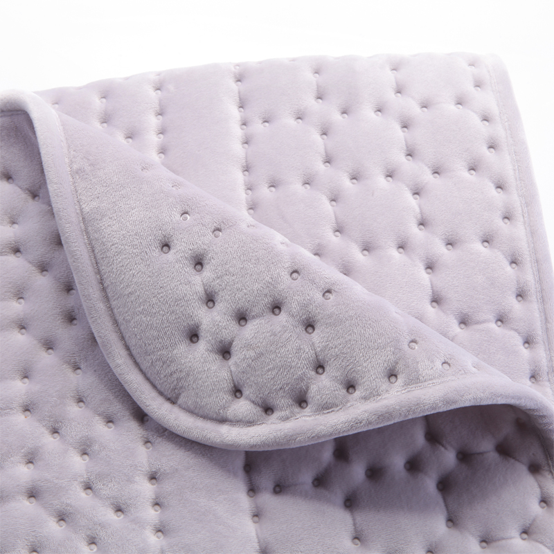 全自動(dòng)大型電熱毯布線焊接縫合機(jī)HD-1218