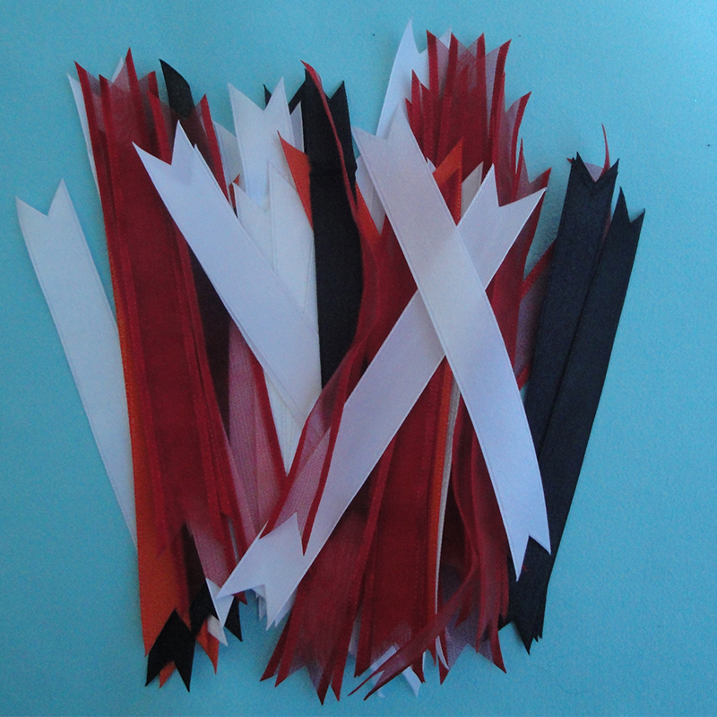 自動(dòng)旋轉(zhuǎn)織標(biāo)剪切機(jī)HD-1302