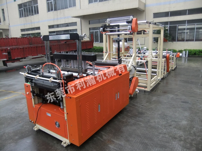 <a href='http://m.sheasyhotel.com/xingyezixun/11.html' target='1' style='font-size:14px; font-weight:bold; color:#ff0000;'>無(wú)紡布制袋機(jī)</a>